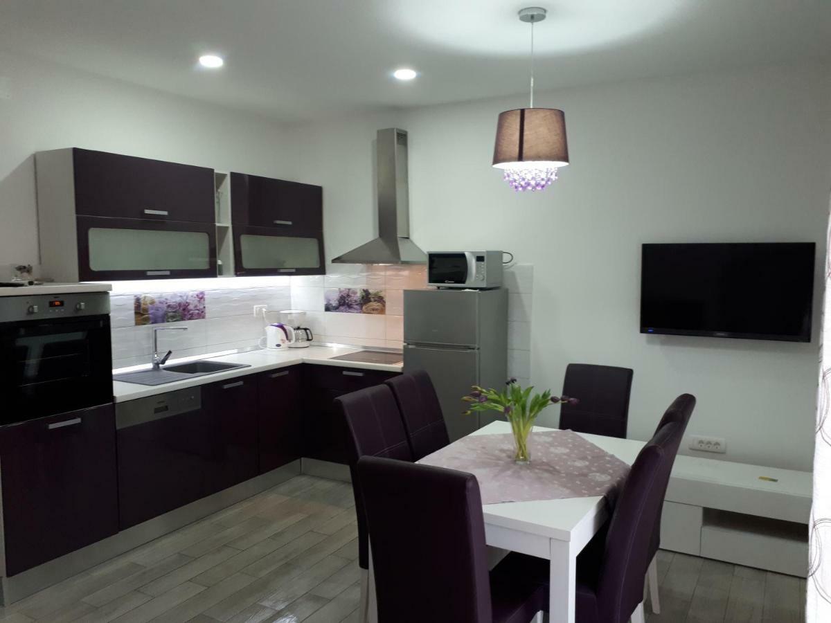 Apartment Vedran Kaštela Zewnętrze zdjęcie